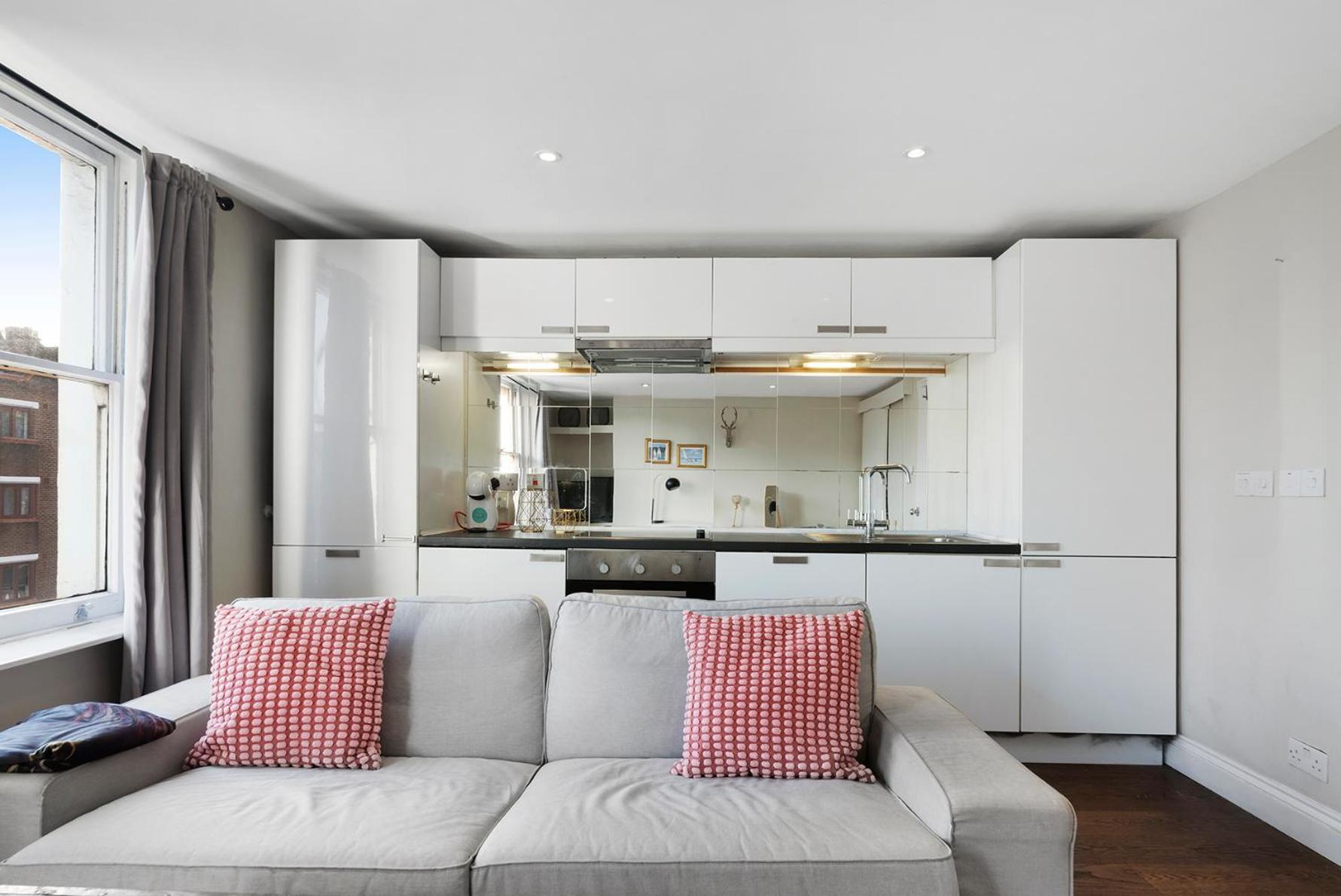 Modernised Apartments 1 And 2 Bedrooms Option Terrace And Balcony High Street London Eksteriør billede