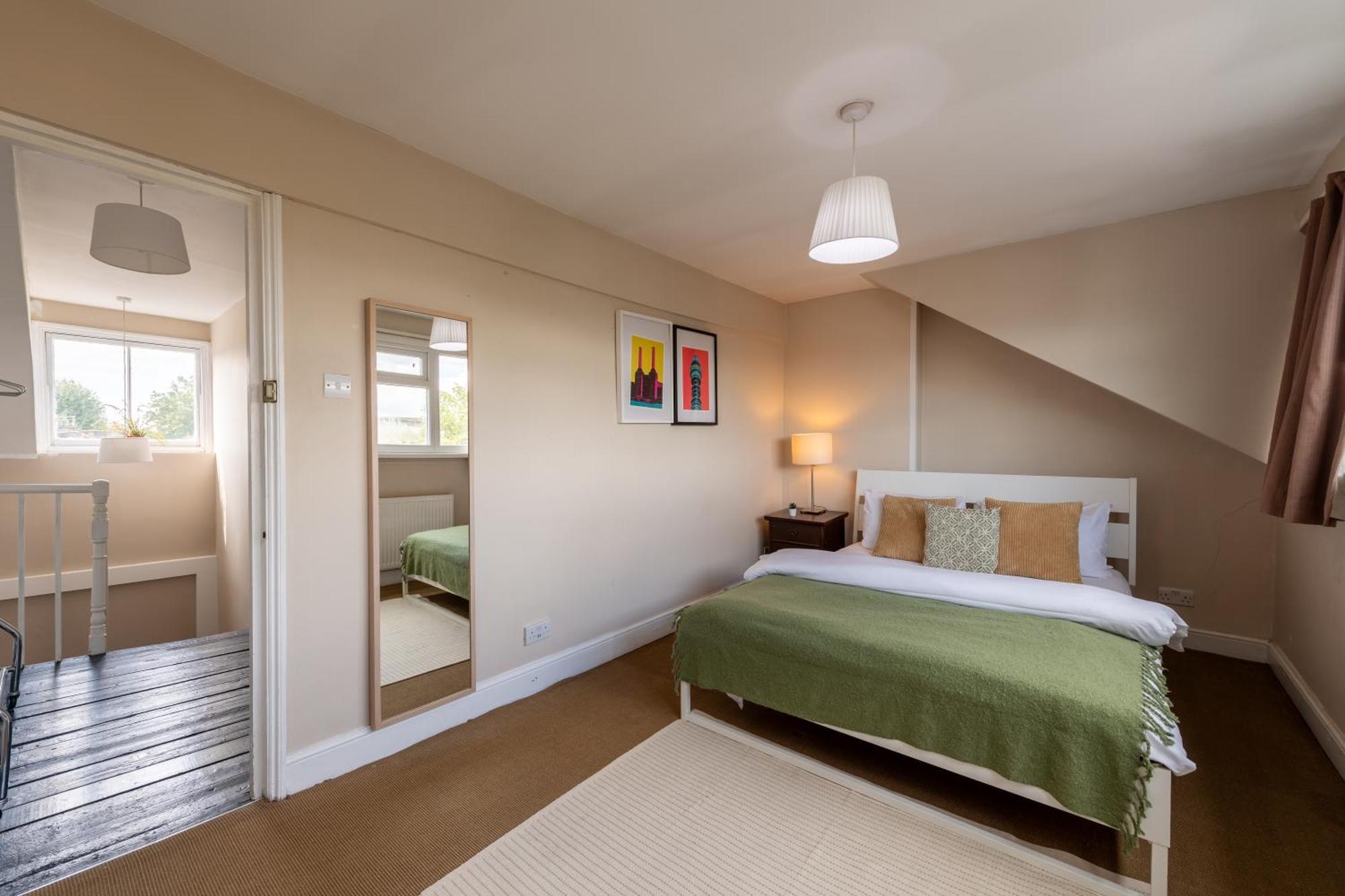 Modernised Apartments 1 And 2 Bedrooms Option Terrace And Balcony High Street London Eksteriør billede